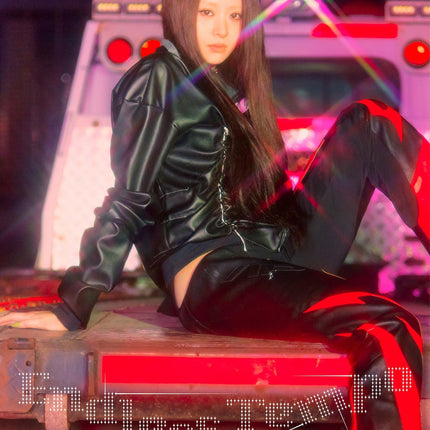 LE SSERAFIM - DICON VOLUME N32 ENDLESS TEMPO B-TYPE HUH YUNJIN - COKODIVE