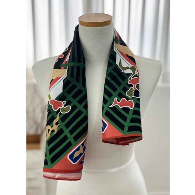 CHANGDEOKGUNG PALACE INJEONGJEON HALL BOGAE CEILING SILK SCARF - COKODIVE