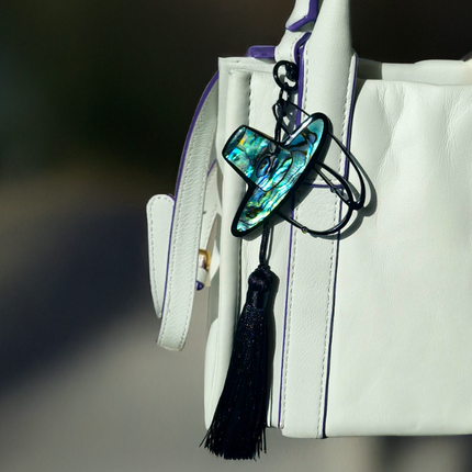 MOTHER OF PEARL GAT KEYRING - COKODIVE