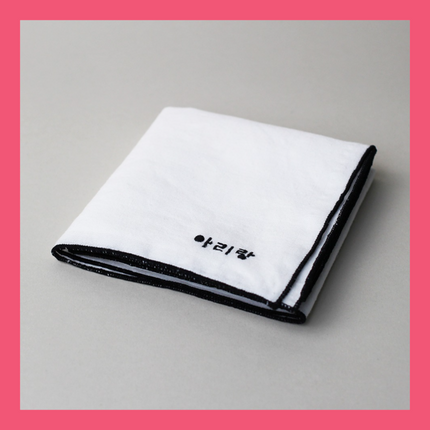 ARIRANG KOREAN LETTERING HANDKERCHIEF - COKODIVE