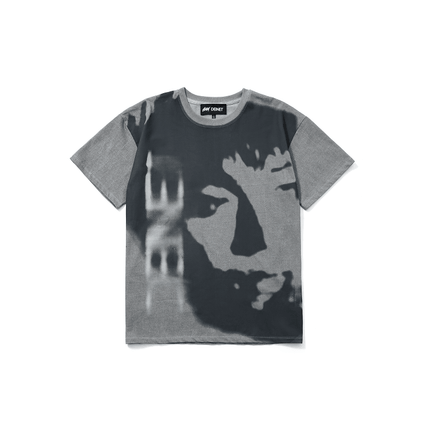 TXT YEONJUN - GGUM X DEINET COLLABORATION OFFICIAL MD LOOSE FIT S/S T-SHIRT - COKODIVE