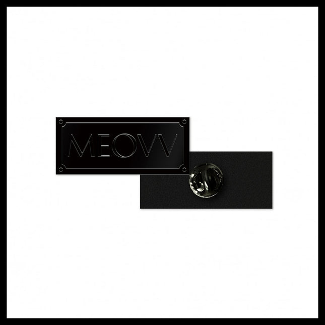 MEOVV - MY EYES OPEN WIDE JAPAN POP UP STORE OFFICIAL MD METAL BADGE - COKODIVE