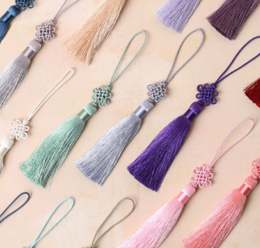 TRADITIONAL KOREAN NORIGAE HANBOK TASSEL PENDANT - COKODIVE