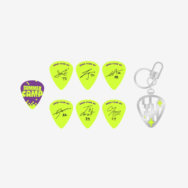 XDINARY HEROES - 2023 SUMMER CAMP OFFICIAL MD PICK CASE KEYRING - COKODIVE