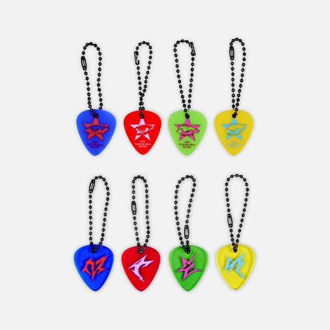 AESPA - RICHMAN POP UP OFFICIAL MD RANDOM GUITAR PICK KEYRING - COKODIVE