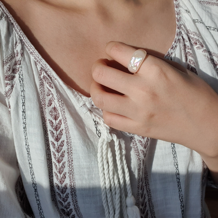 MOTHER OF PEARL RING ANGEL'S FRAGMENT - COKODIVE