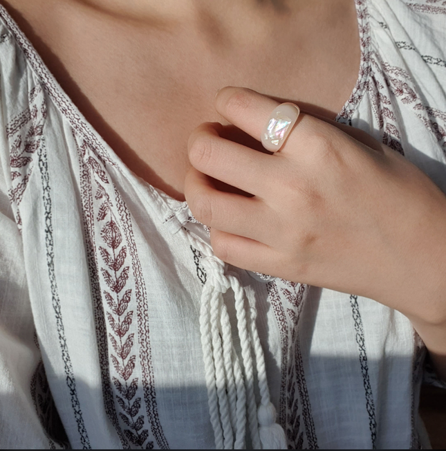 MOTHER OF PEARL RING ANGEL'S FRAGMENT - COKODIVE