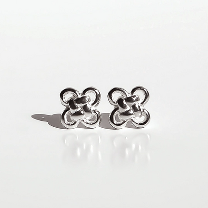 SAENGJJOK KNOT STUD EARRINGS - COKODIVE