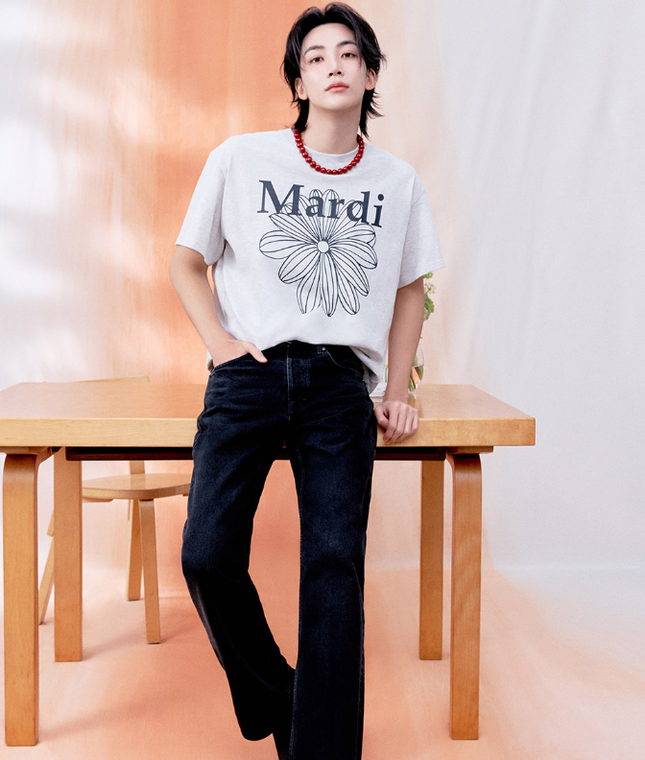 [WITH SVT JEONGHAN] TSHIRT LA FLEUR (OATMEAL BLACK)